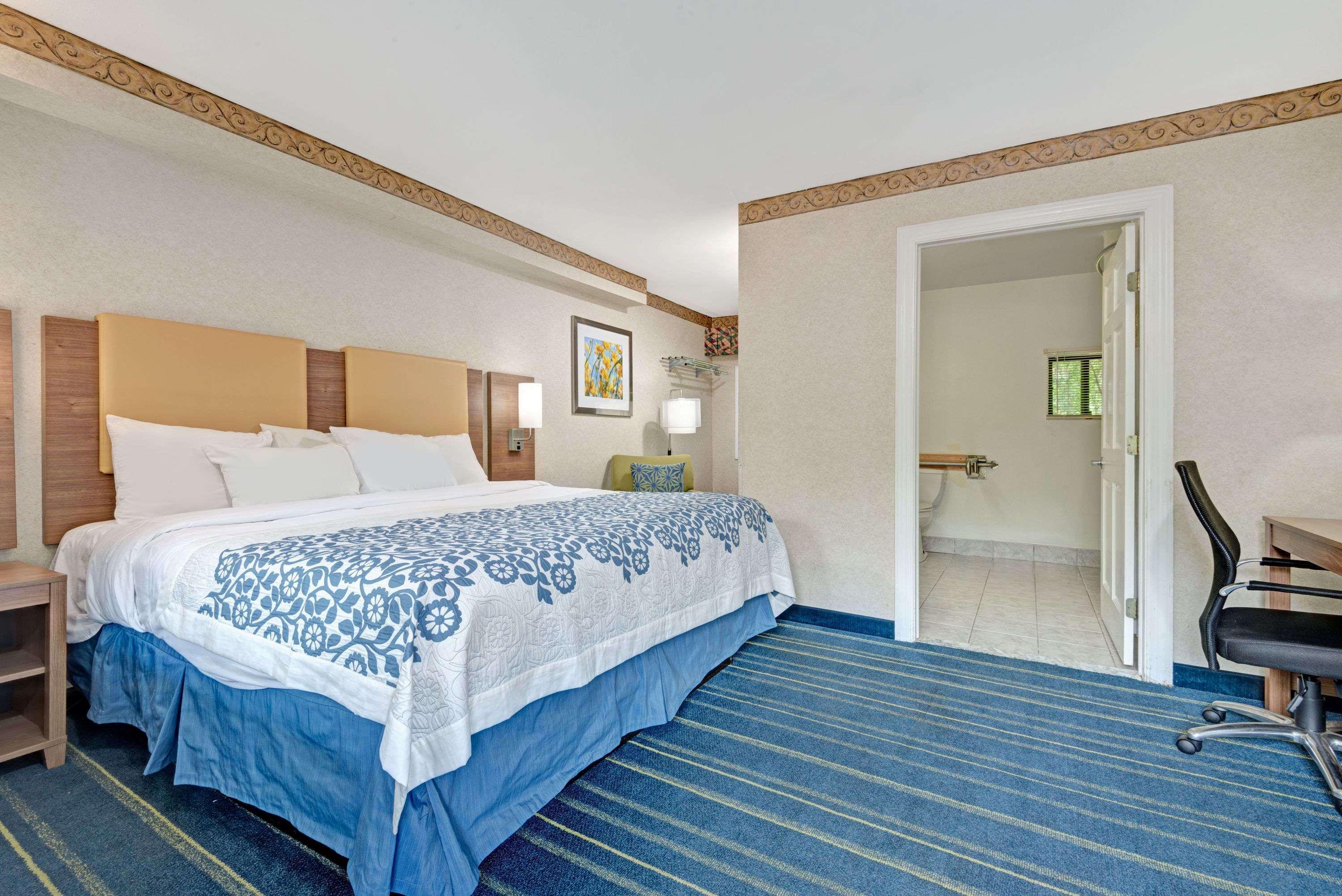 Days Inn By Wyndham Ridgefield Kültér fotó